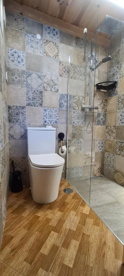 Beautiful House In Stunning Nature, 22 Minutes From Beaches, 5 Minutes To Lake, Air Condition Cool And Heat, And Very Fast Internet In All Rooms, Dishwasher, Washing Machine And Induction Cooking シルヴェス エクステリア 写真