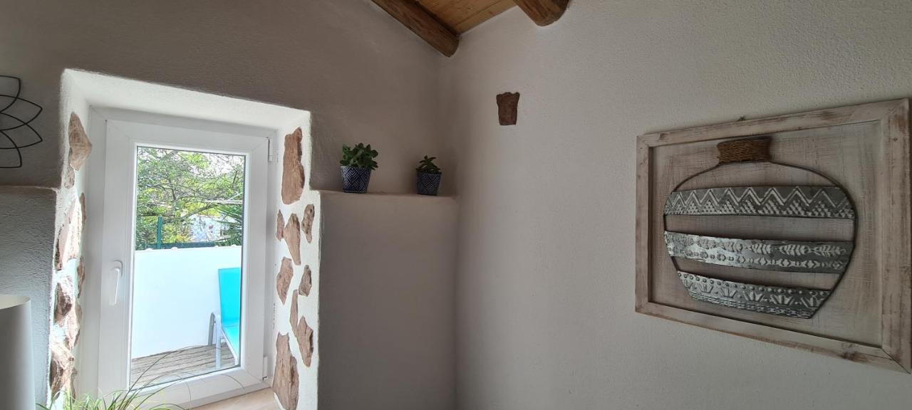 Beautiful House In Stunning Nature, 22 Minutes From Beaches, 5 Minutes To Lake, Air Condition Cool And Heat, And Very Fast Internet In All Rooms, Dishwasher, Washing Machine And Induction Cooking シルヴェス エクステリア 写真